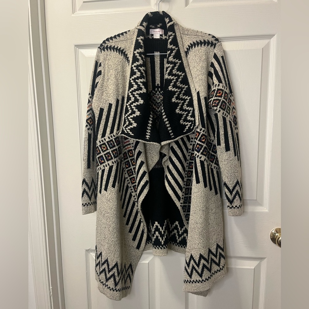 Kamana Women’s Cascading Cardigan. Beautiful‎ “Aztec” Design. Size Small